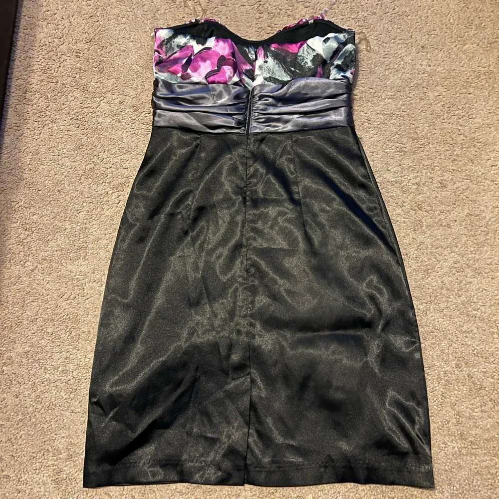 Strapless satin dress - Picture 2 of 2